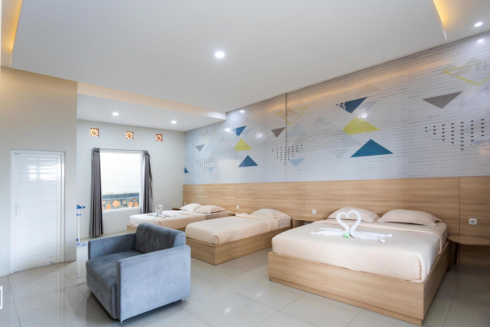 Villa Panderman Indah Batu  Exterior photo