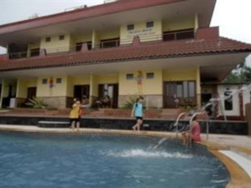 Villa Panderman Indah Batu  Exterior photo